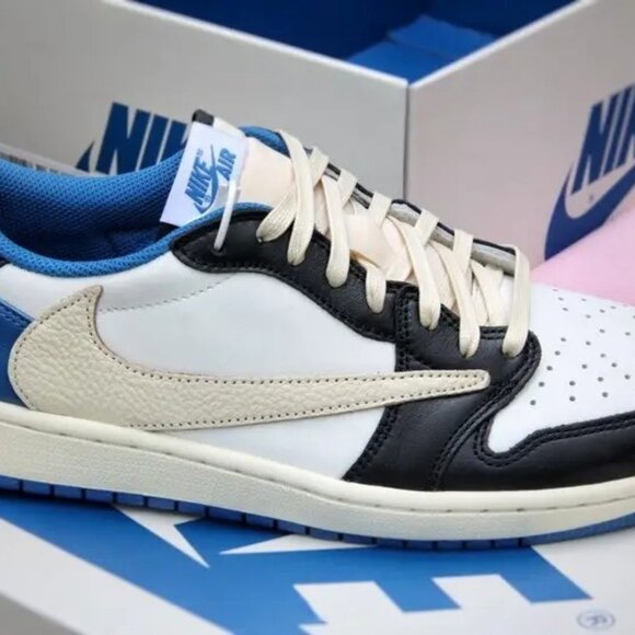 Size 11 Jordan 1 Retro x Fragment Design x Travis Scott Low PreOwned No Box